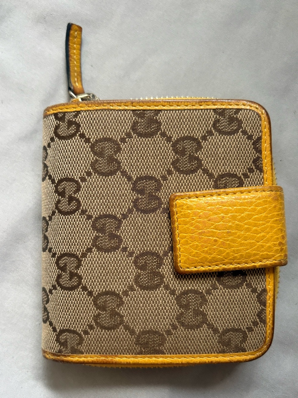 Authentic Gucci GG Monogram Canvas Bi-fold compact Wallet